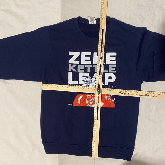 NFL Dallas Cowboys Ezekiel Elliott Kettle Leap Salvation Army Sweatshirt - S - Picture 4 of 4